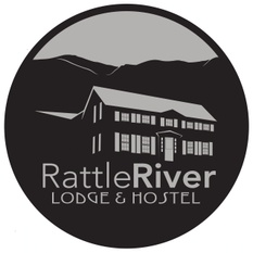 Rattle River Lodge & Hostel